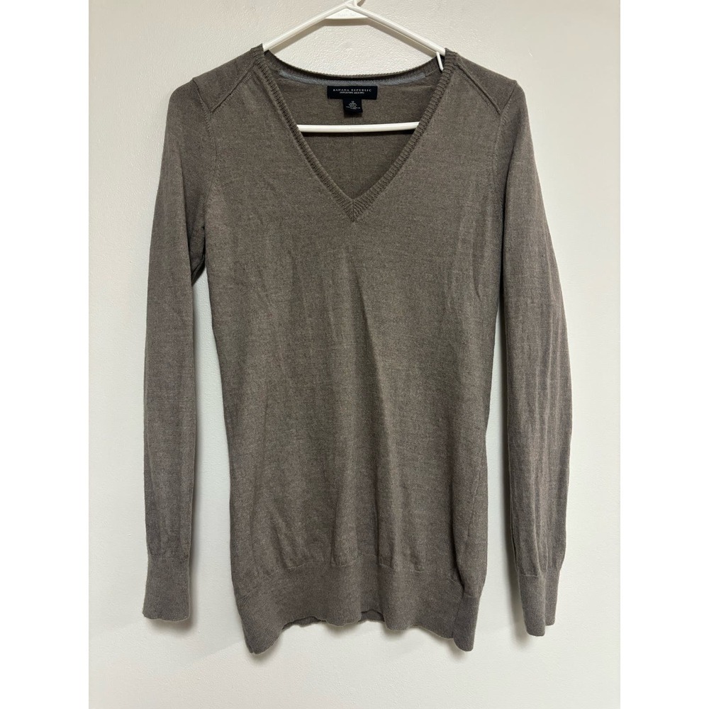 Banana Republic sweater medium superfine 100% merino wool classic size medium